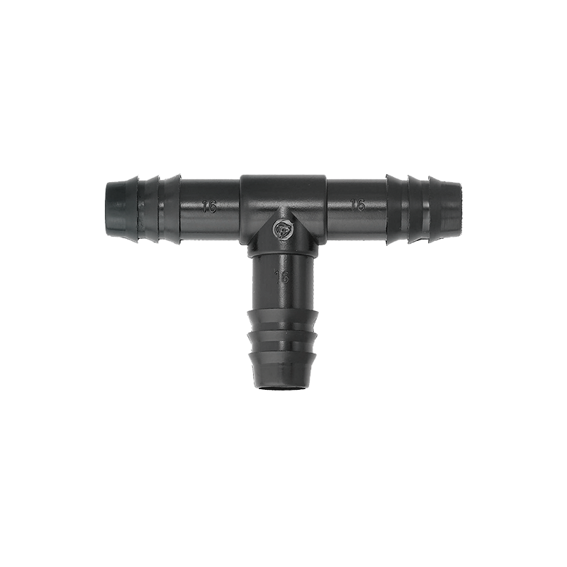Barbed tee fitting for irrigation and water systems